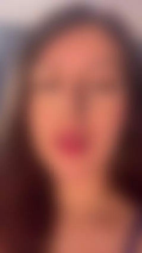 A few kisses so you don't forget me... I'm online, waiting f... by liss-black