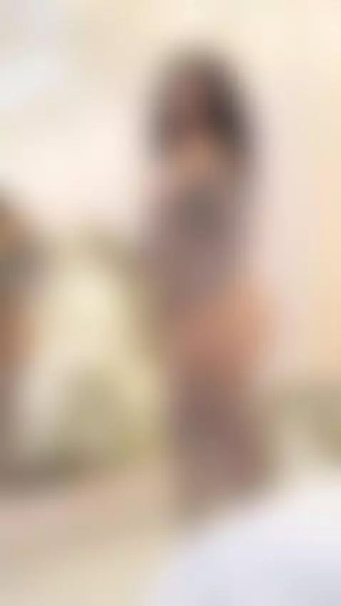 estoy en vivo, ven a verme❤️ y nos conocemos mucho mejor by annychase