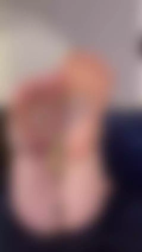 foot teasing by mary-tone