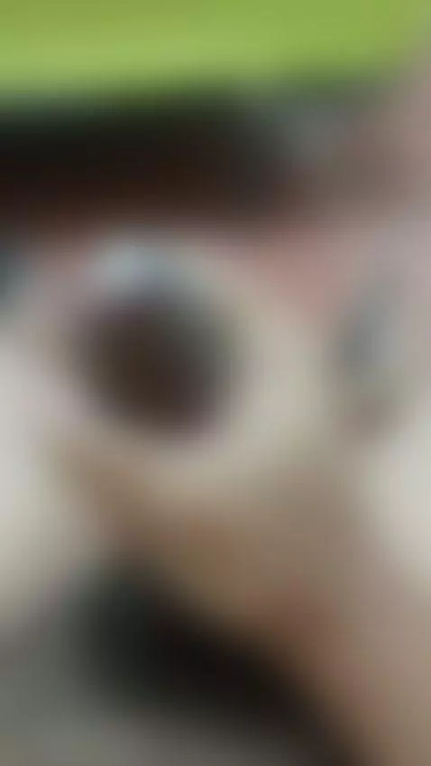 Abre la boca que hay un volcán de leche solo para ti, by andrewexotic