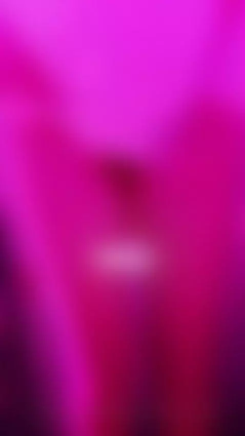 Making videos to you enjoy more and more about me here by paulinavarnett