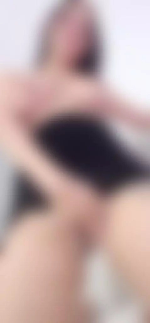 How delicious he touched my pussy by sashaamoon