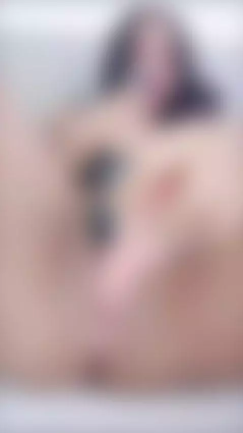 come i'll be online by sashaamoon