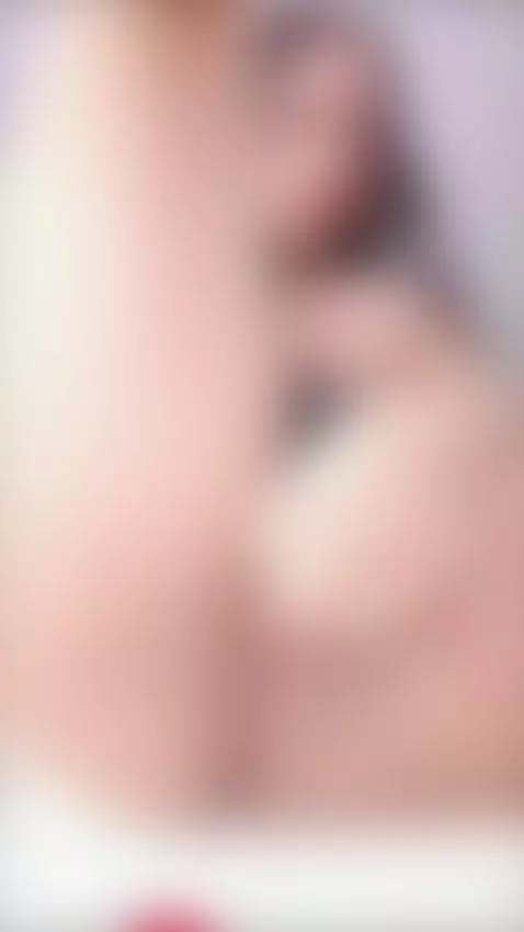 I'm very hot by sashaamoon