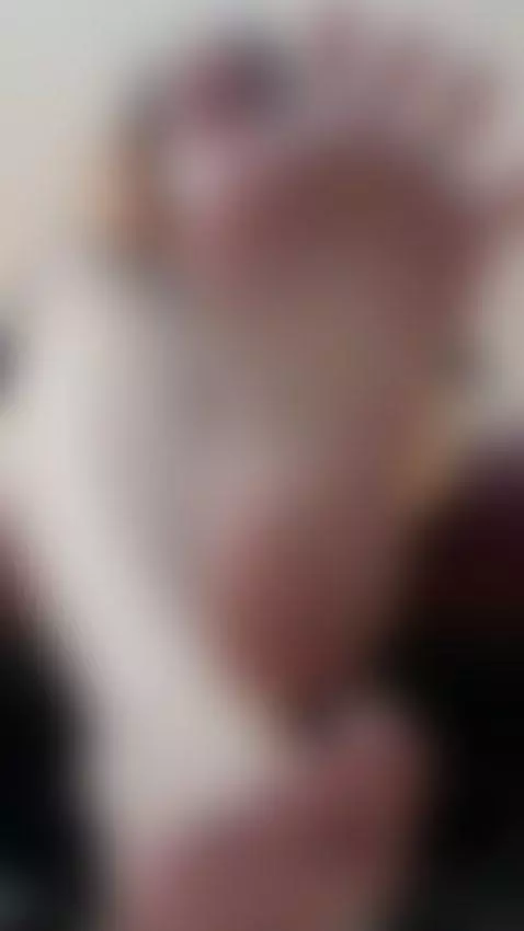 💋 MILF energy with a perfect ass and feet made to be adored.... by yourperfect-ass