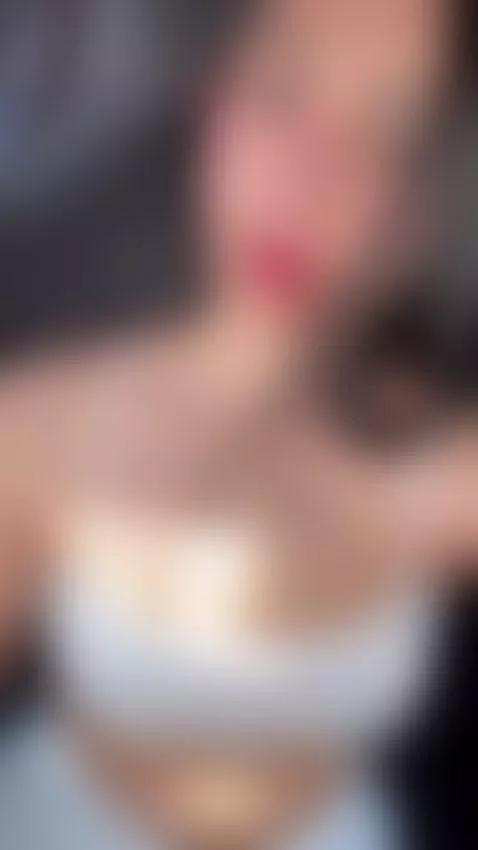 always horny  https://www.camsoda.com/piper-sweet?id=piper-s... by piper-sweet