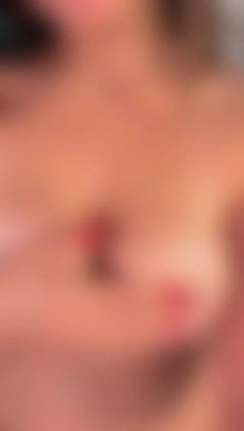 I desire feel your mouth sucking my tits by lolaalopezz69