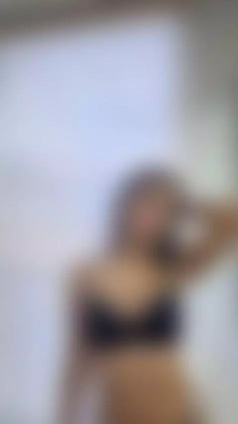 Love, I'm the sexiest Latina you'll see today by imlauraa