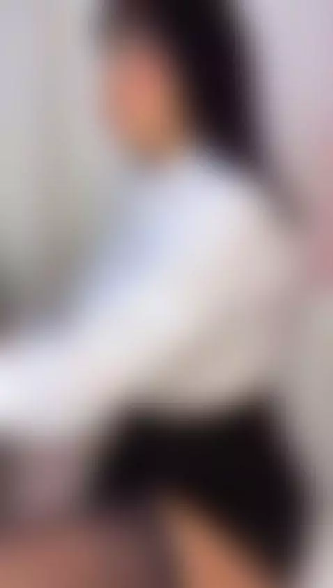 Getting very hot in the office 🥵 by emilyruiz1