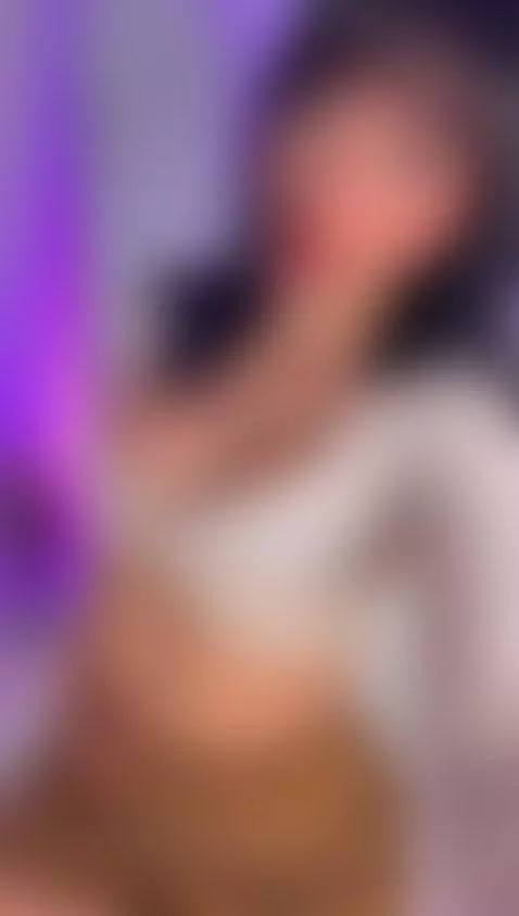 With a desire to feel your mouth on them 😏🔥 by emilyruiz1