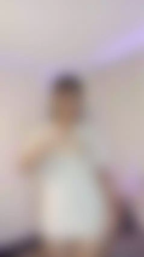 Mira como se marcan mis pezones bajo esta camisa mojada... ¿... by missbunnyooficial