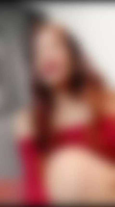 "Lover of coffee, books and adventures." by elywhite