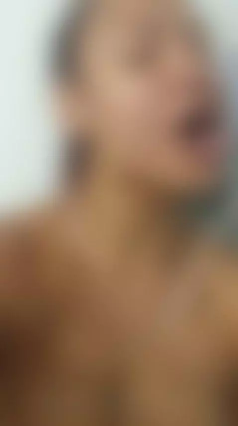 Look how the water runs through my body, I want you to do th... by juliagomesss