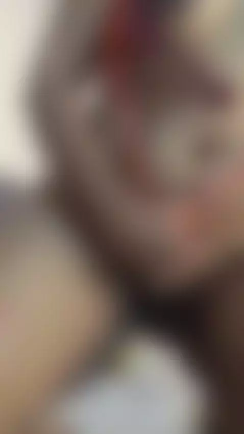 My mouth wants to play with you...🥵
es.stripchat.com/Julia_G... by juliagomesss