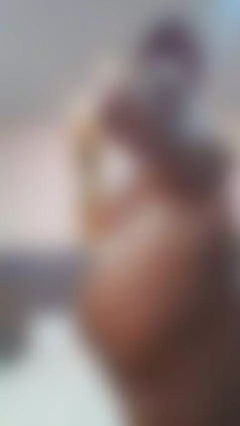 A very horny MILF by juliagomesss