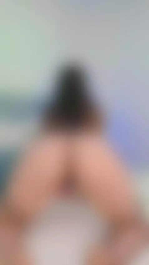 twerking by gabyfoxster