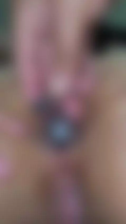 Trying anal plugs for the first time by crystallredd