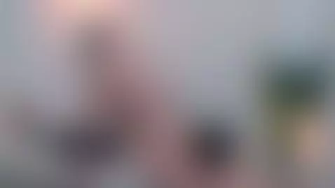 la milf se folla el chico q llega al laboratorio by catasanchezweb
