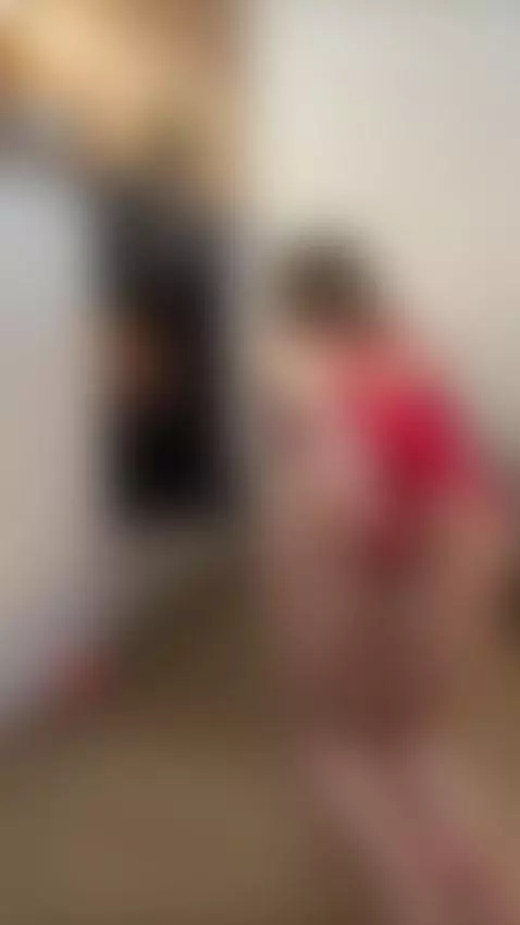 Do you like it when I'm on my knees? by alisashea