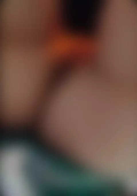 Look under my miniskirt by lilou-albrecht