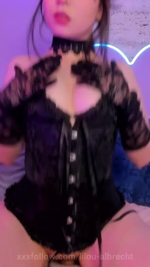 I am super hot by lilou-albrecht