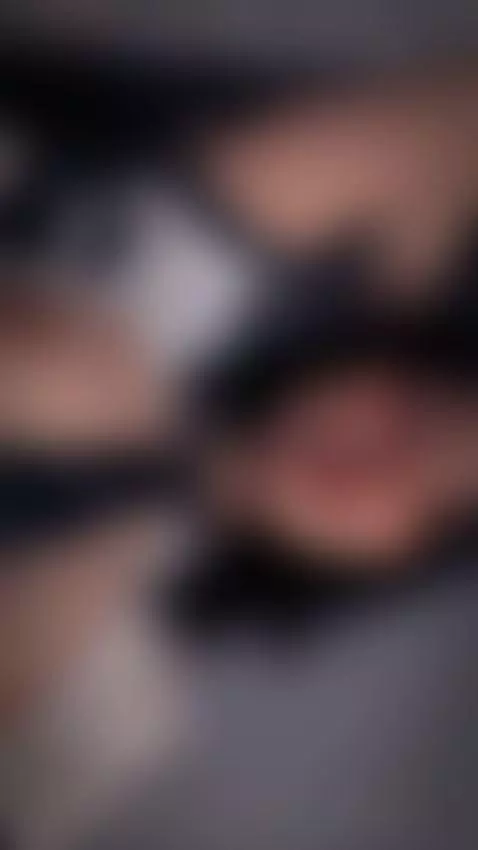 Senpai… are you watching me again? by lilou-albrecht