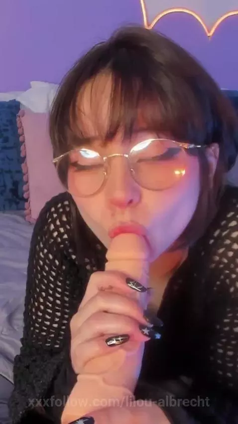 Fuck my throat by lilou-albrecht