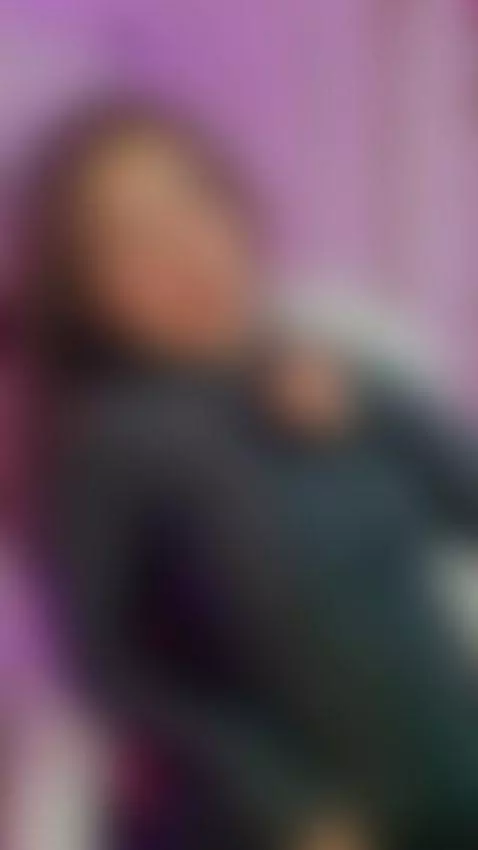 hey im online by annia-paris