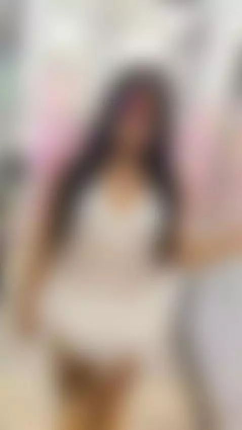 preparing for fhotos session by kathy25