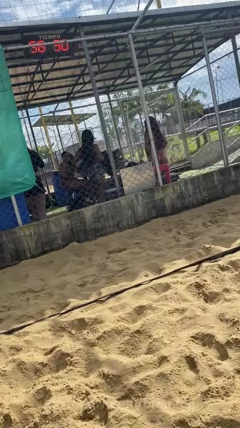 Do you think they managed to see me with my tits out? by briannaj