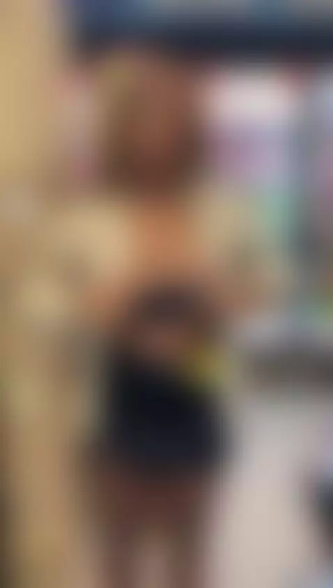 Shhhhhhhhh.... You accompany me to the supermarket? 😈 by briannaj