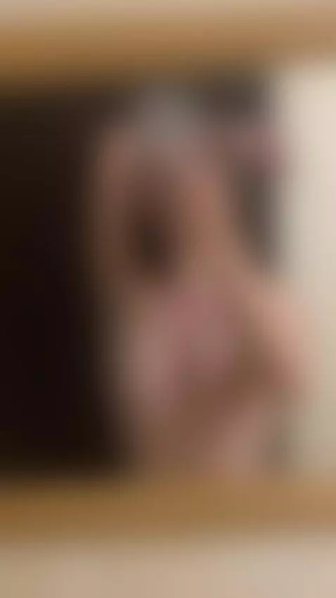 hello 👋👀 by pradaalpd25