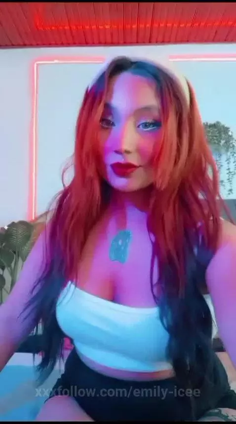 very hot afternoons, come and have a delicious time by emily-icee