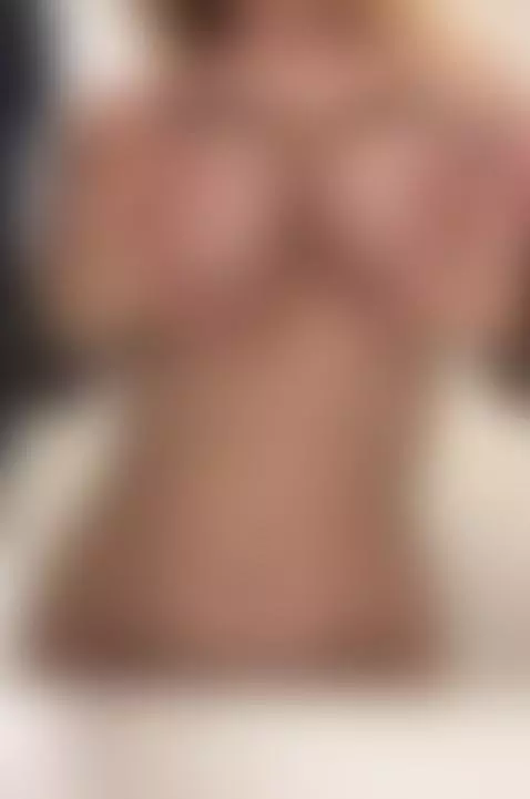 Hug my tits💢 by scarlett05