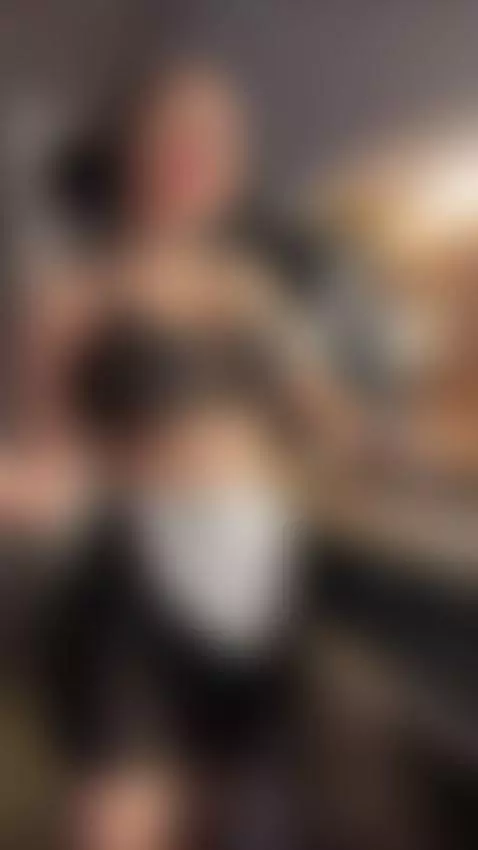 Am I wearing too many clothes❓❓ by scarlett05