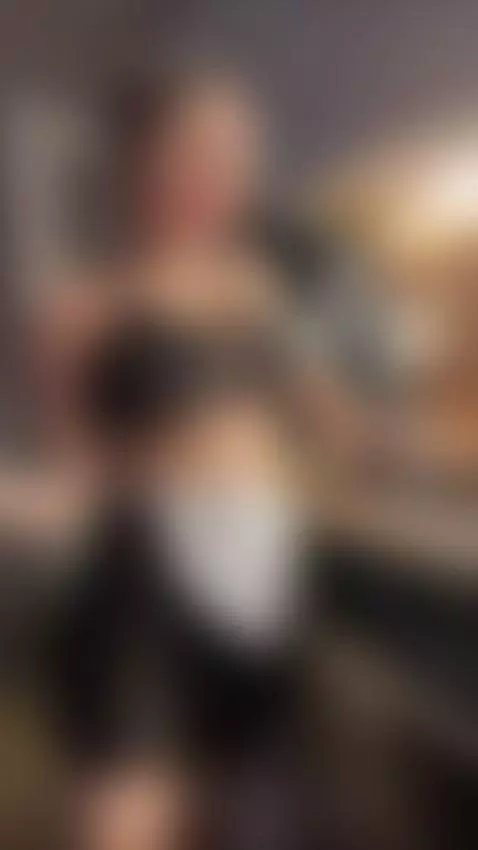 😈The voluptuous maid wants to play, don't you agree?❓ by scarlett05