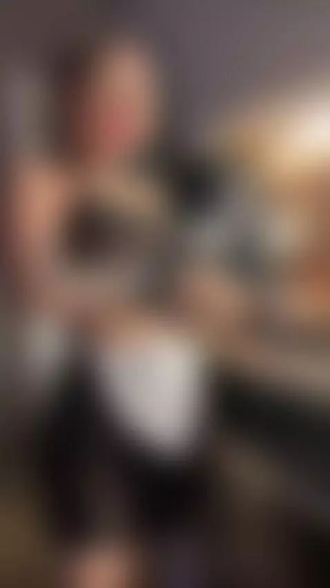 Lusty maid🤭🤐 by scarlett05