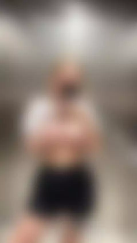 🤍My big tits in a public elevator🤍 by scarlett05