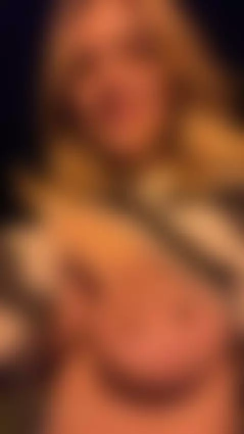 ake them in your mouth🍒🤭 by scarlett05