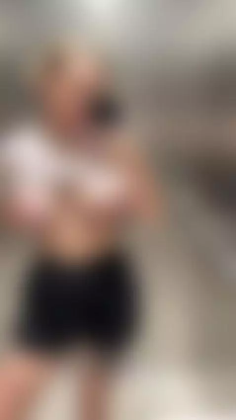 I showed her tits in the elevator🥵😈 by scarlett05