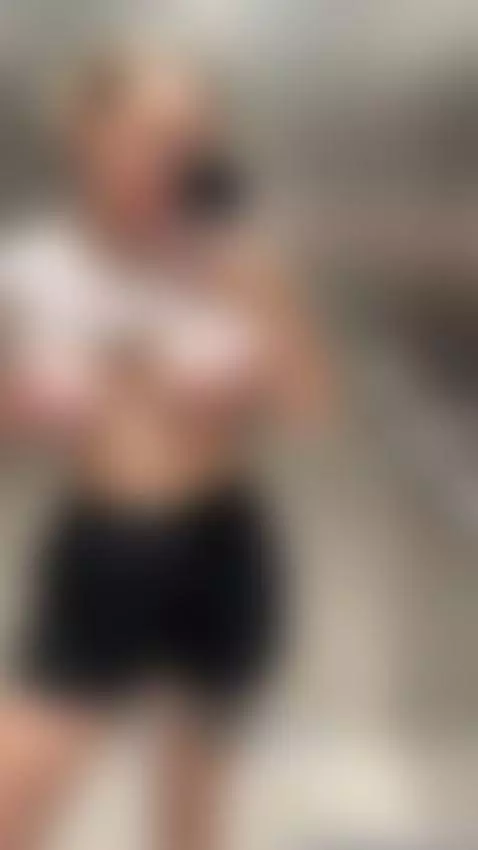 🤍Wow, my boobs are in the elevator🤍 by scarlett05