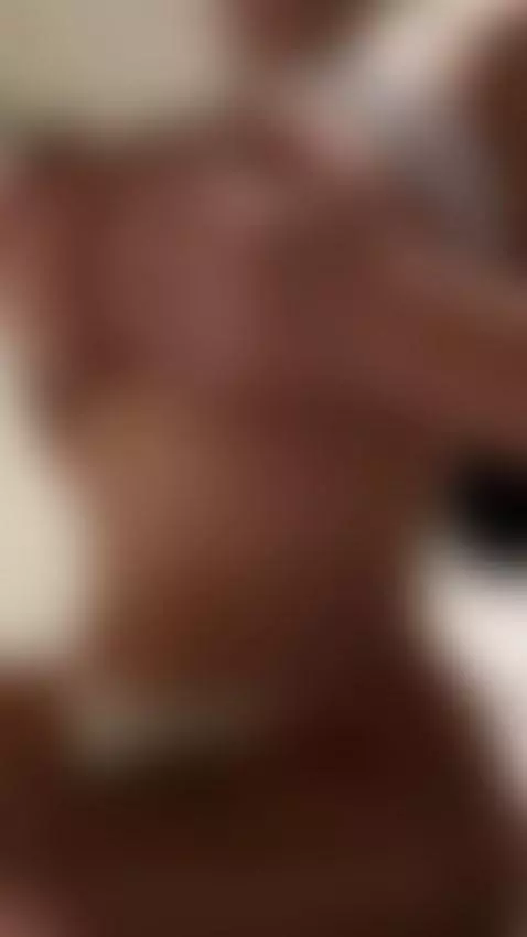 What did you look at first?🐍 by scarlett05