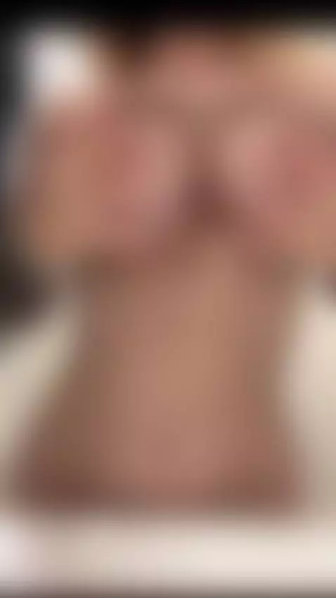 Smash or pass my tits?🥰👇 by scarlett05