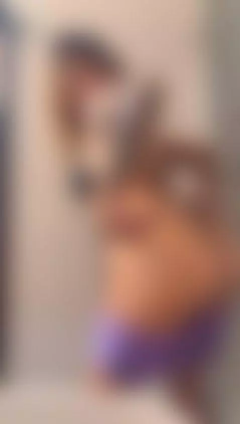 Sube el volumen  😈 Turn up the volume by georginacoule