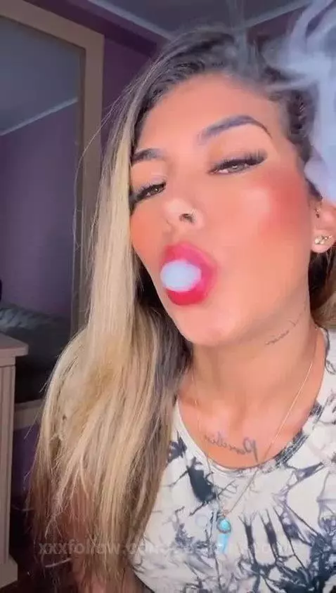 Fumamos? by georginacoule