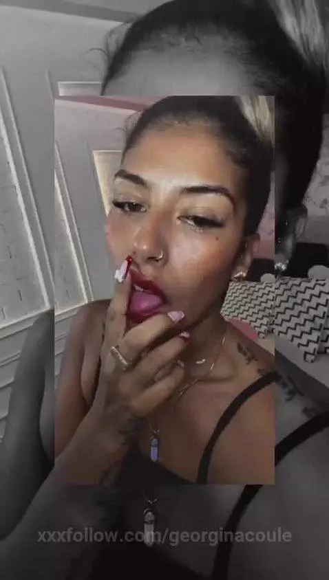 longnails, lips, red by georginacoule