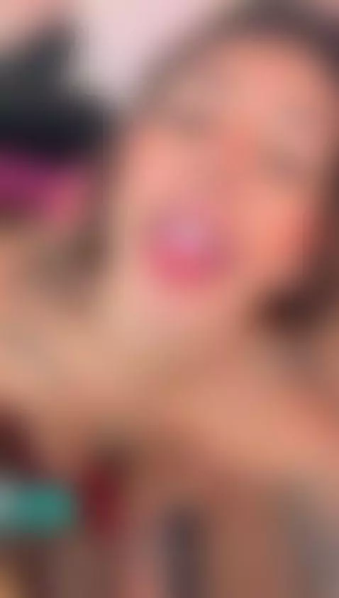 Deliciosa leche en mi boca  / Delicious milk in my mouth by georginacoule