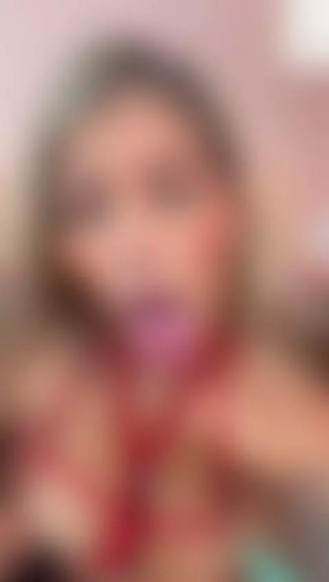 🥵 by georginacoule