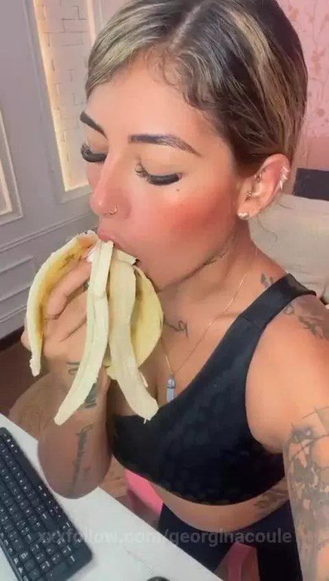 OMG🍌 by georginacoule