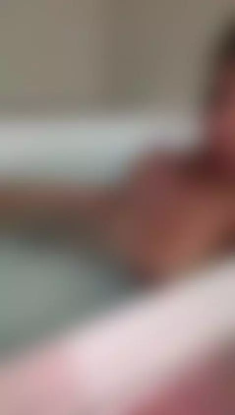 Te espero en el Jacuzzi by georginacoule